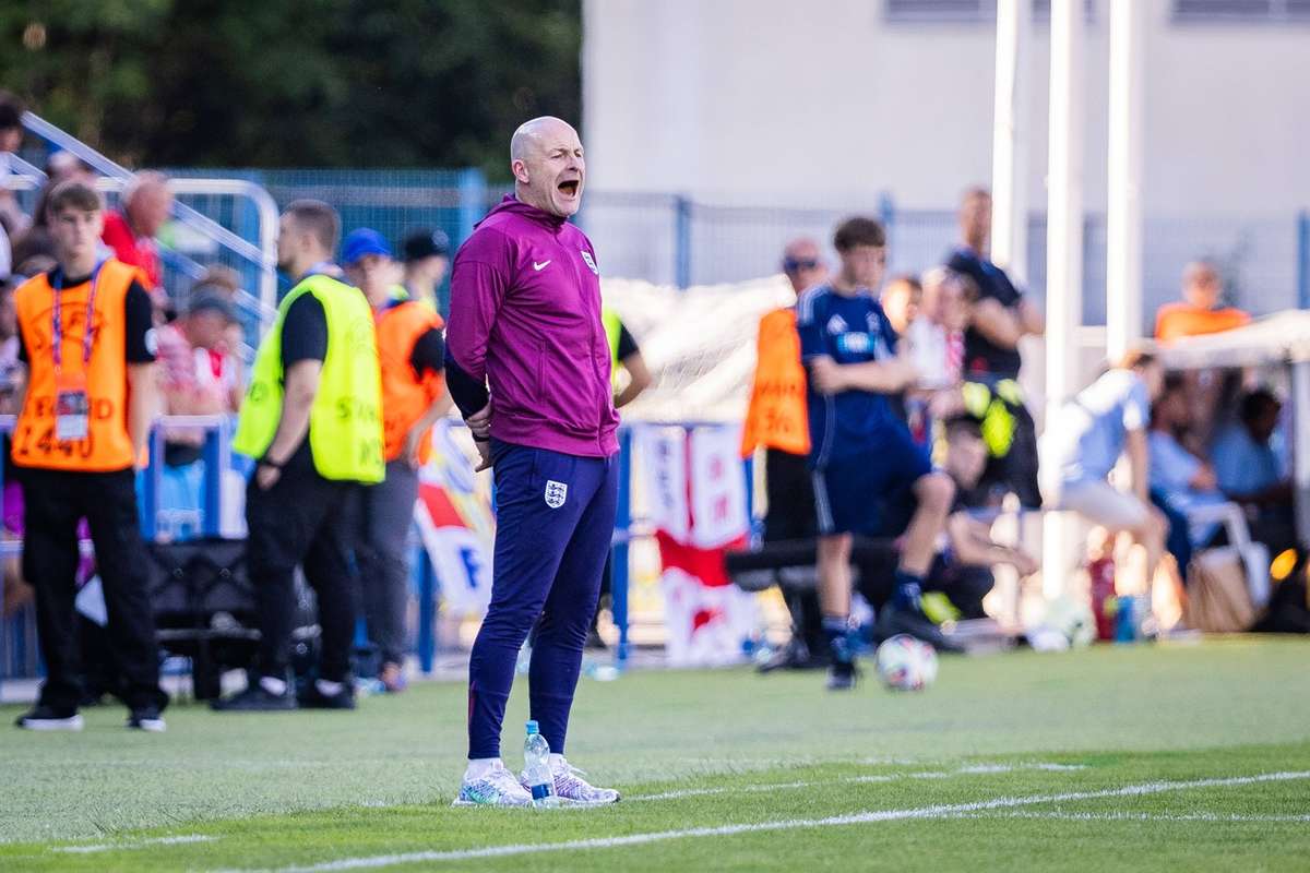 Lee Carsley left frustrated as England drop points against Slovenia