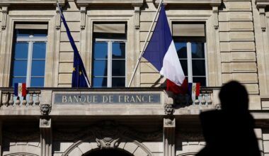 French central banks trims growth outlook on trade tensions