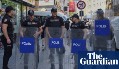 Turkish police arrest more than 50 people before banned Istanbul Pride parade | Turkey