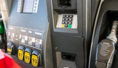 AAA: Average Rhode Island pump price up a penny as crude spikes | National