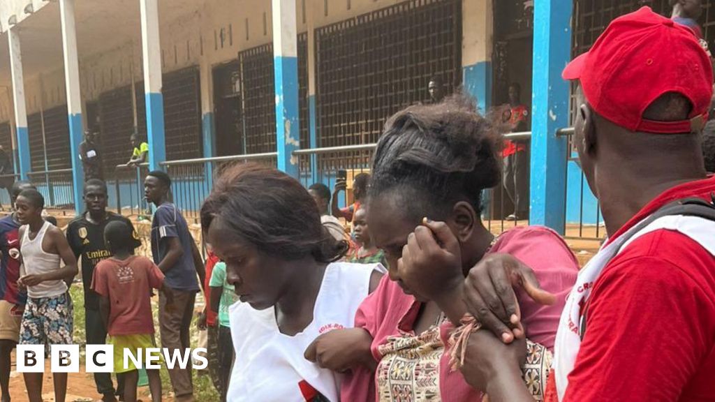 Panic following blast kills 29 pupils in Bangui