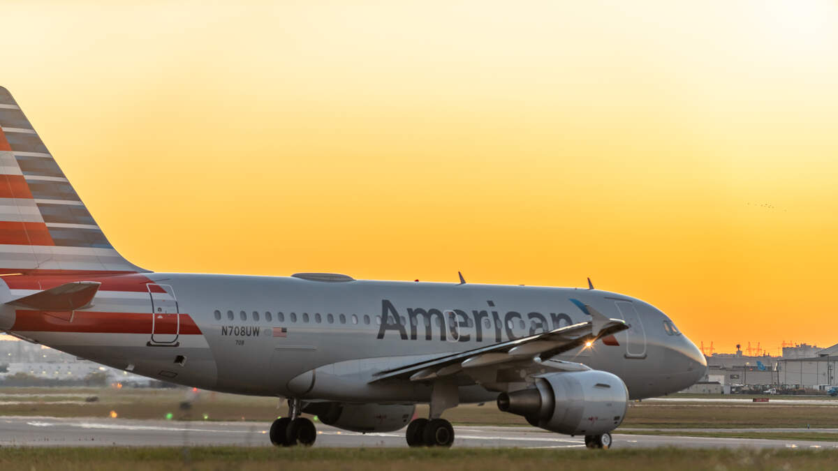 American Airlines Pilots Flies Wrong 787 Aircraft to Italy | 700WLW | Aviation Blog