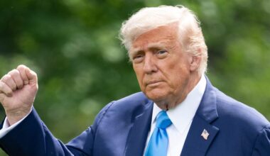 Trump Says He's Keeping Starlink and Tesla He Bought at White House