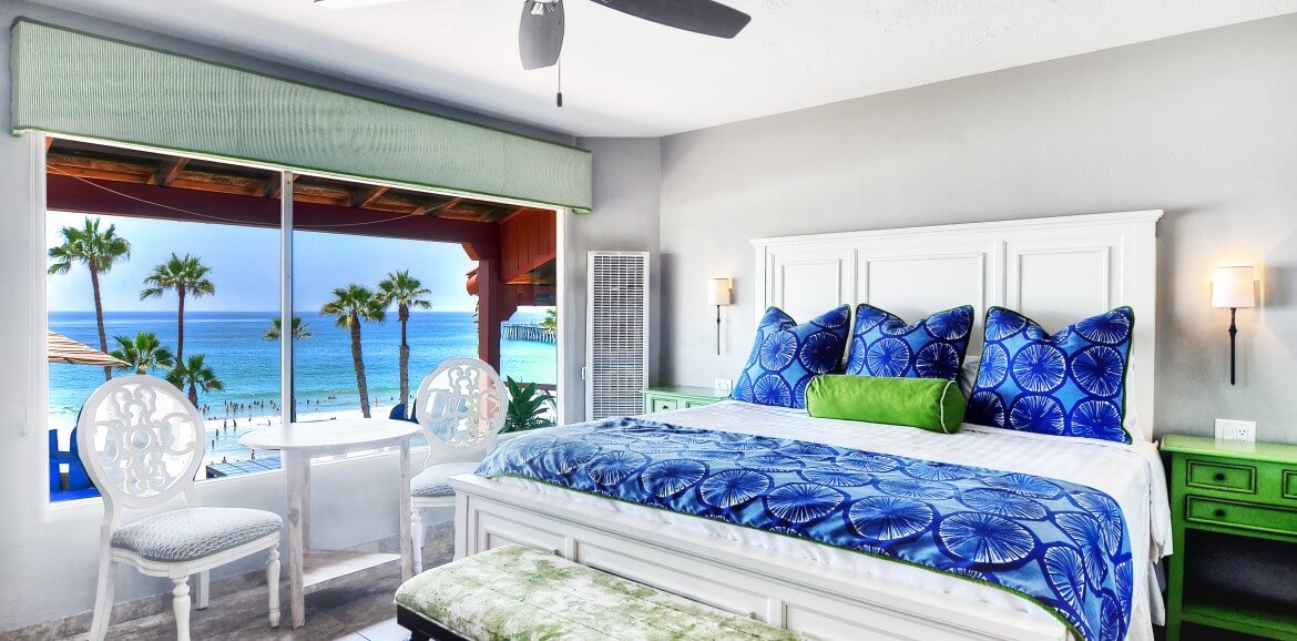 A Villa Room With a Beach View at Beachcomber Inn