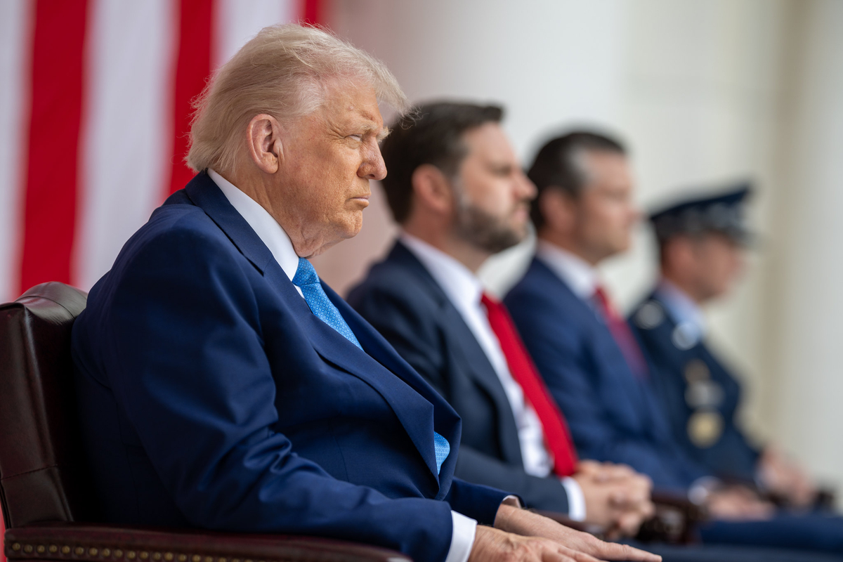 Trump ‘Not Given Heads-Up’ on Ukraine’s Far-Reaching Drone Strikes In Russia, Officials Say