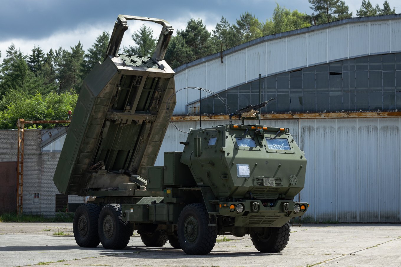 HIMARS (High Mobility Artillery Rocket System)