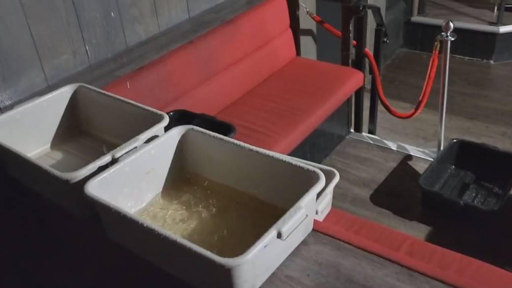 Click to play video: 'Vancouver bar owners ask for help to deal with SRO damages'