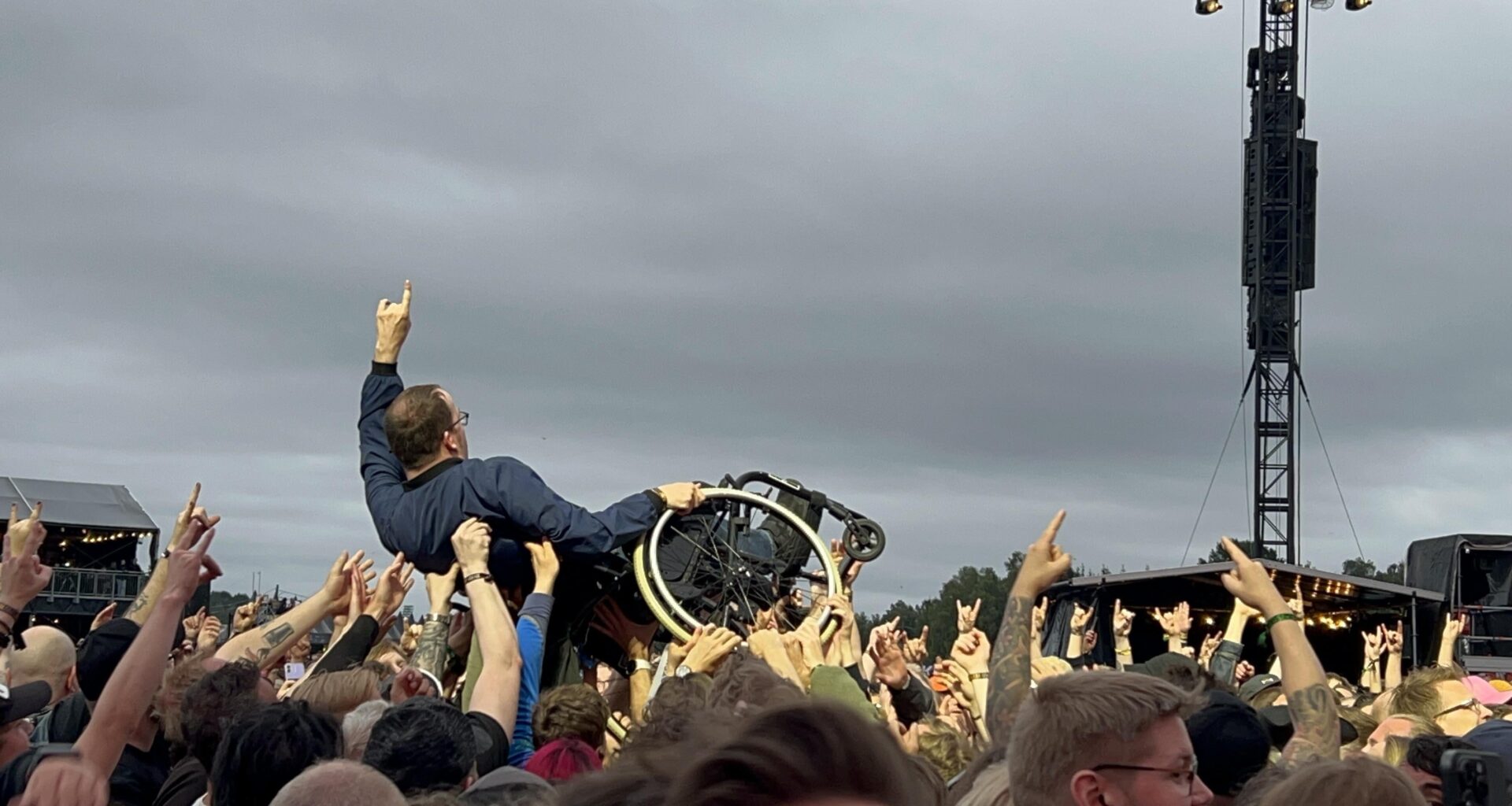 Crowd surfing, Tons of Rock 2025