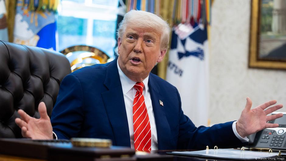 Trump announces full travel ban for 12 countries – DW – 06/05/2025