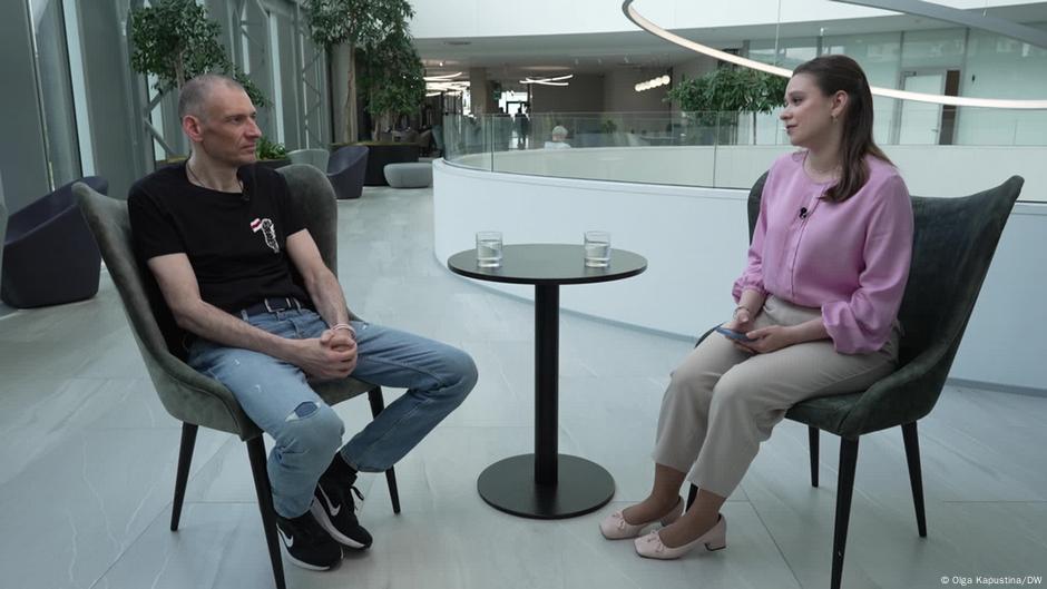 Tsikhanouski says his release gives people hope – DW – 06/26/2025