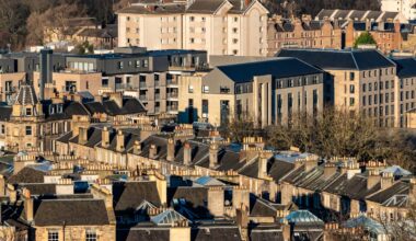 UK mortgage approvals drop for third month in a row
