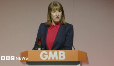 Reeves pledges 'new era of nuclear power' as she confirms £14.2bn for Sizewell C