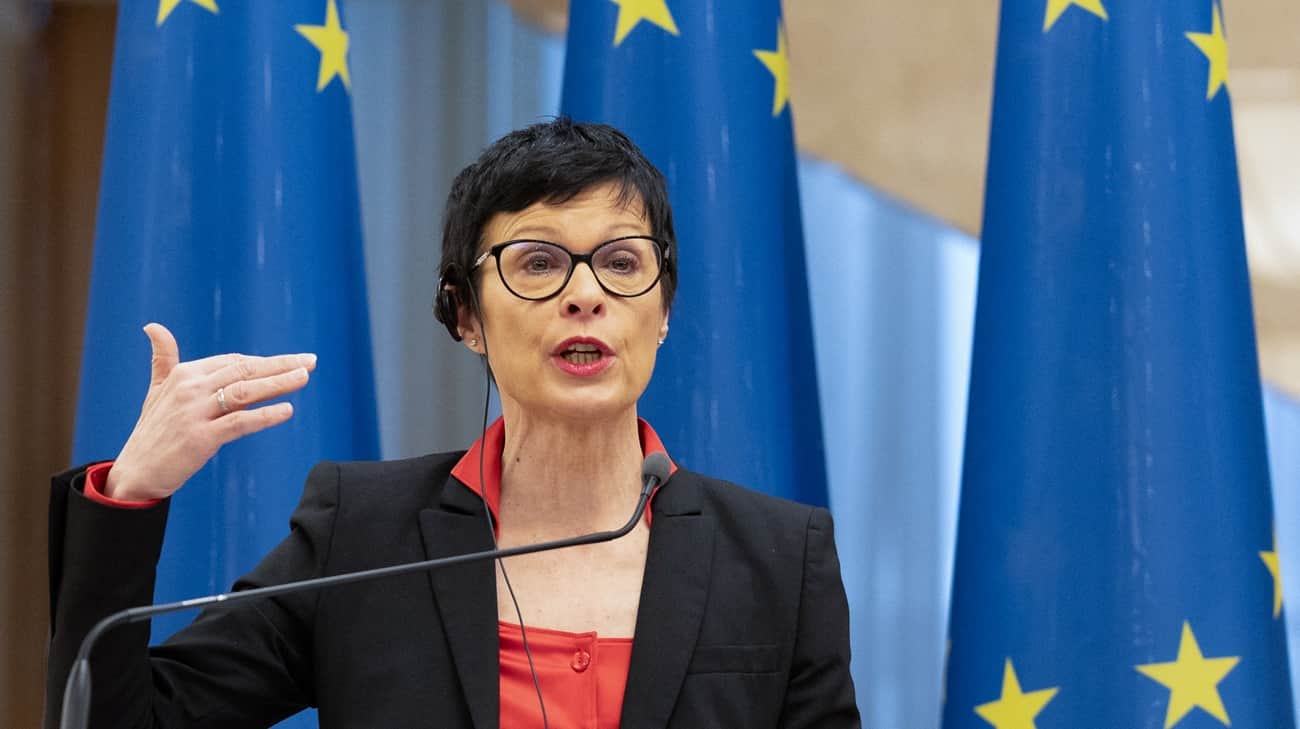 EU enlargement commissioner says launching clusters with Ukraine and Moldova is ''absolutely necessary''