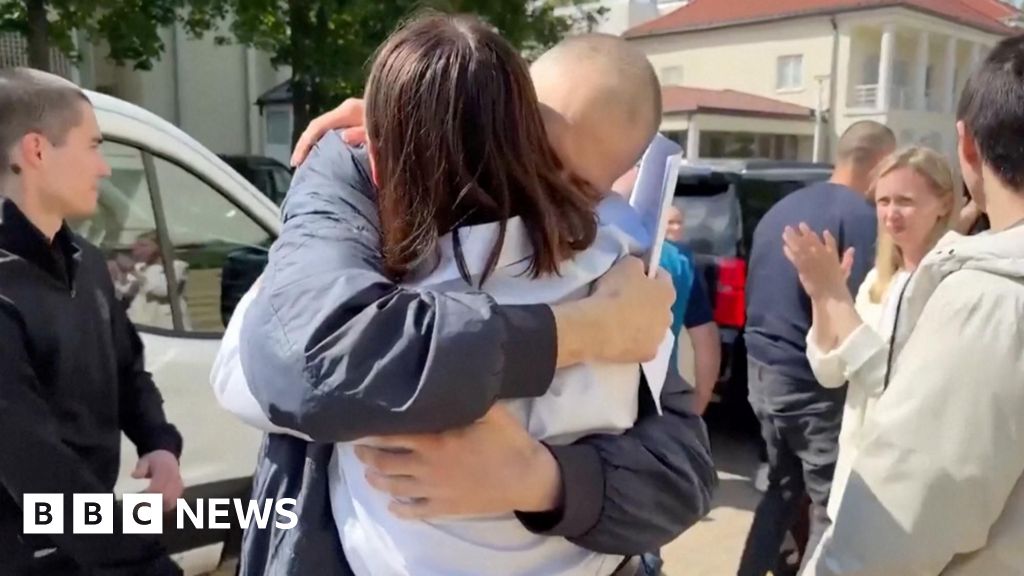 Belarus opposition leader's husband Sergei Tikhanovsky freed from prison