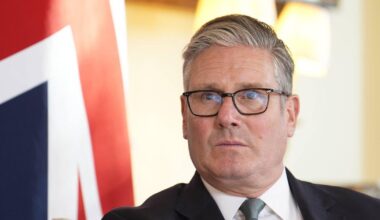 Keir Starmer backs Badenoch and says Kneecap Glastonbury slot 'not appropriate'