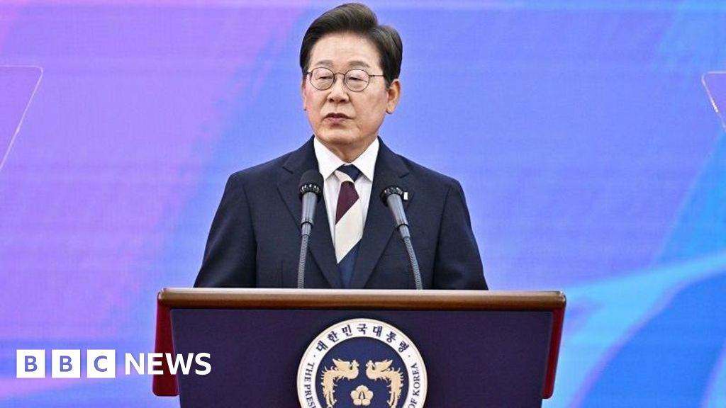 New leader Lee Jae-myung pledges to 'unite' a divided country