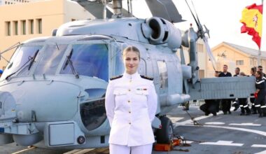 Princess Leonor has boarded the frigate "Blas de Lezo" at the Las Palmas de Gran Canaria Navy Yard, where she will continue her seamanship and naval training.