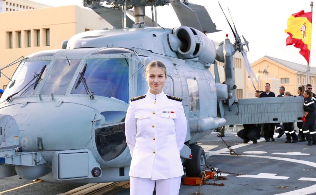Princess Leonor has boarded the frigate "Blas de Lezo" at the Las Palmas de Gran Canaria Navy Yard, where she will continue her seamanship and naval training.