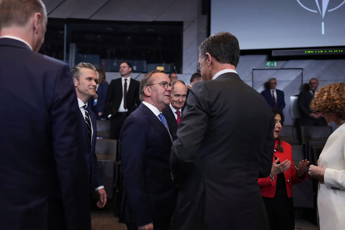Abschreckung und Verteidigung - Neue Nato-Pläne: Deutschland braucht 60.000 Soldaten mehr - Politik