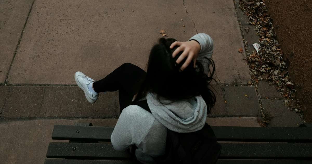 Driekwart jonge vrouwen werd afgelopen jaar seksueel geïntimideerd in openbaar, bijna niemand deed aangifte