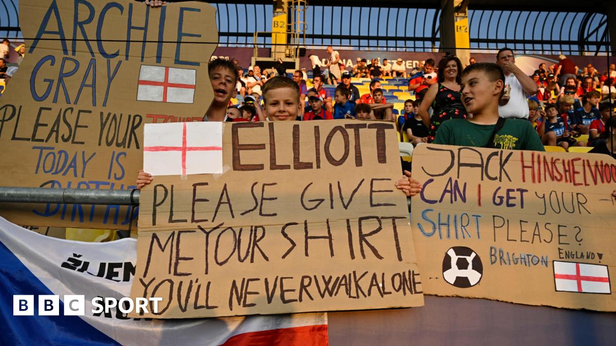 Euro U21 Championship: Czech Republic v England - live text and second half radio commentary