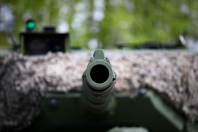 Keine alten Panzer, keine Munition aus der Schweiz für die Ukraine. Für diese Entscheide hatte das niederländische Parlament kein Verständnis.