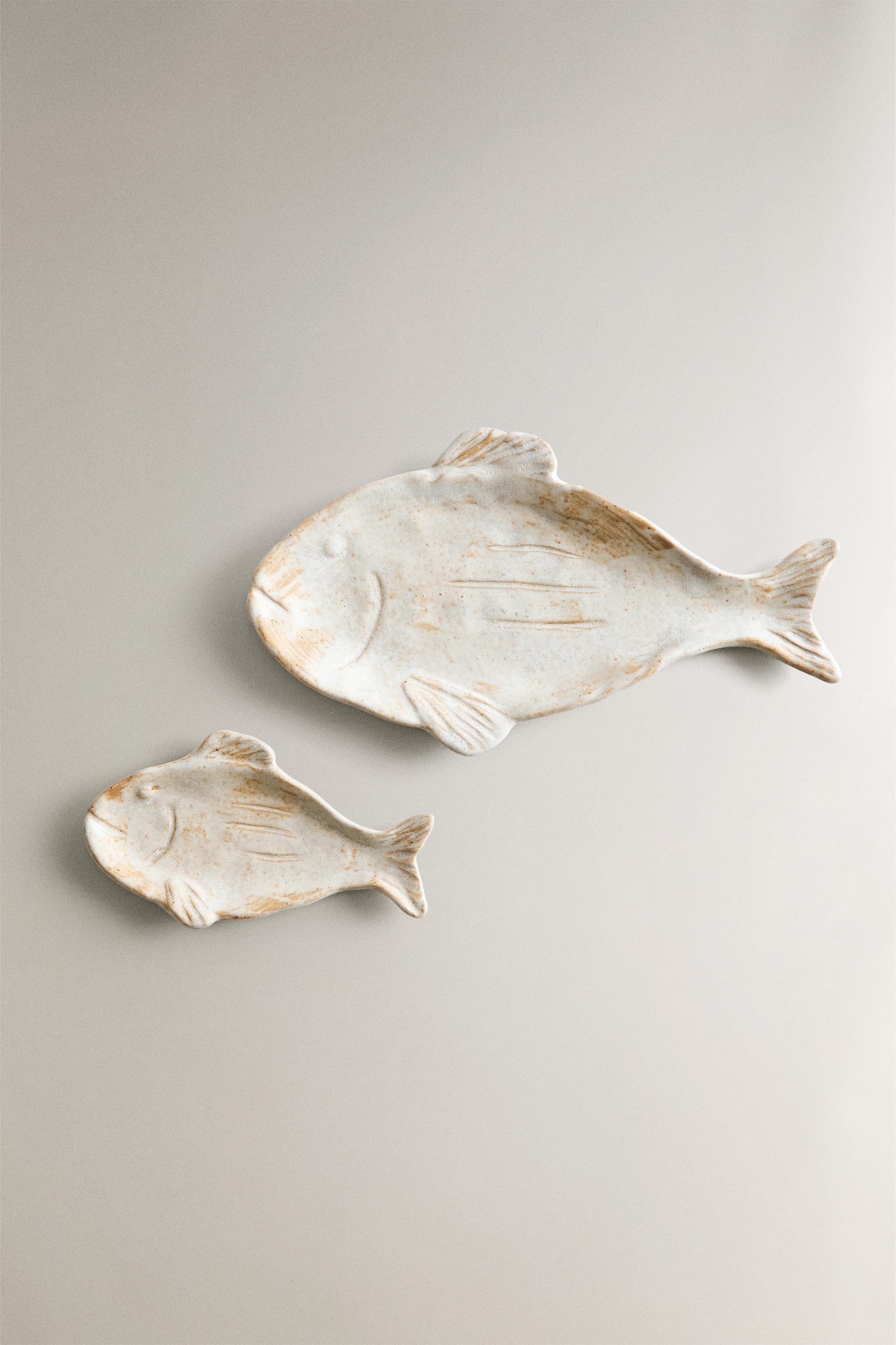 Fish-Shaped Tray
