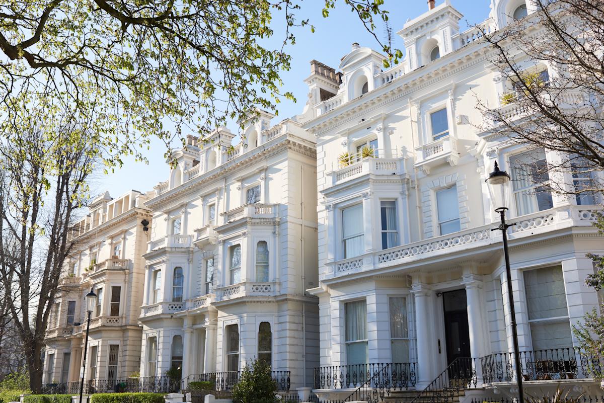 Lenders drop mortgage rates as regulator pushes rule changes