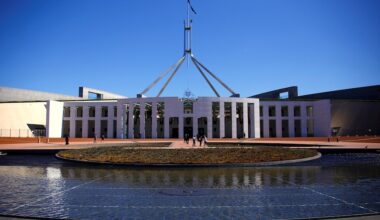 Hastie prasa atbildi par ASV militāro pieaugošo klātbūtni Austrālijā