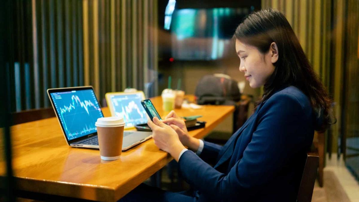 Would investors be mad to consider these UK shares at P/E ratios above 30?