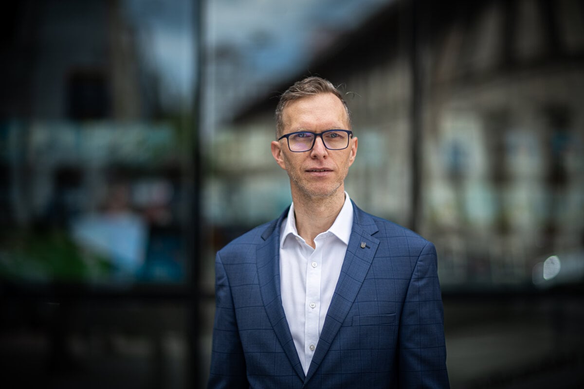 Slovensko vzdalo boj o kvalitných ľudí (rozhovor)