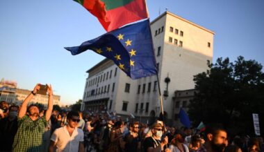 As Bulgaria prepares to join the euro, Poland couldn’t be less interested – POLITICO