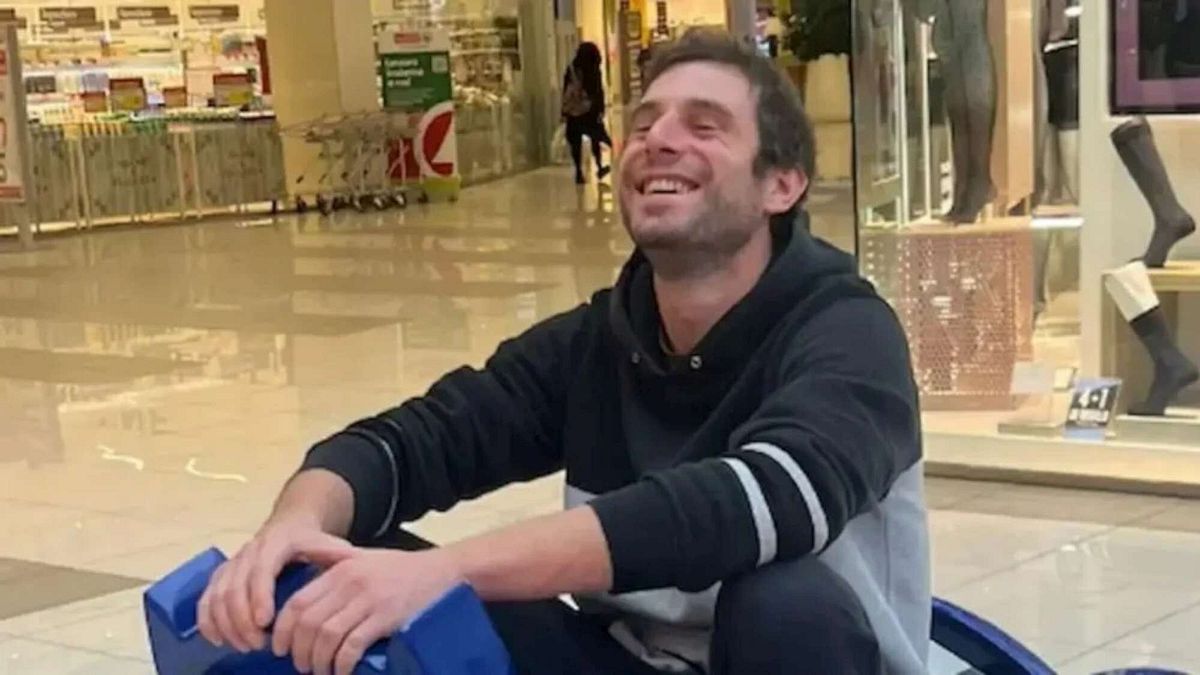 Padova, sblocca l'iPhone del figlio ucciso e trova il selfie del presunto assassino | "Faceva il segno della vittoria con un sorriso beffardo" - Tgcom24