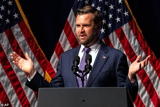 On Tuesday night, Vance had praised Donald Trump at the Ohio Republican Party dinner