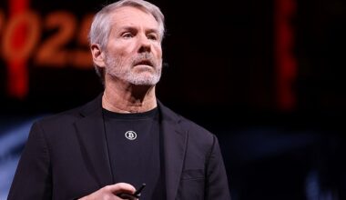 Cryptocurrency investor Michael Saylor (pictured) has squared off with billionaire financial skeptic James Chanos over his huge stockpile of over 500,000 bitcoins, what he refers to as a 'treasury'