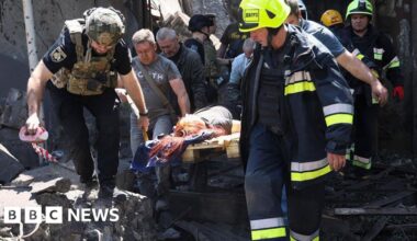 17 killed in Russian missile strikes on Dnipropetrovsk region
