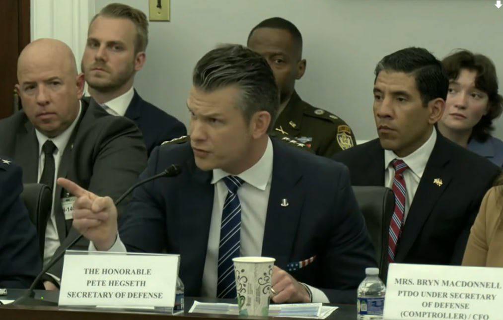 The US Secretary of Defense announced a reduction in financial assistance to Ukraine in the next defense budget.