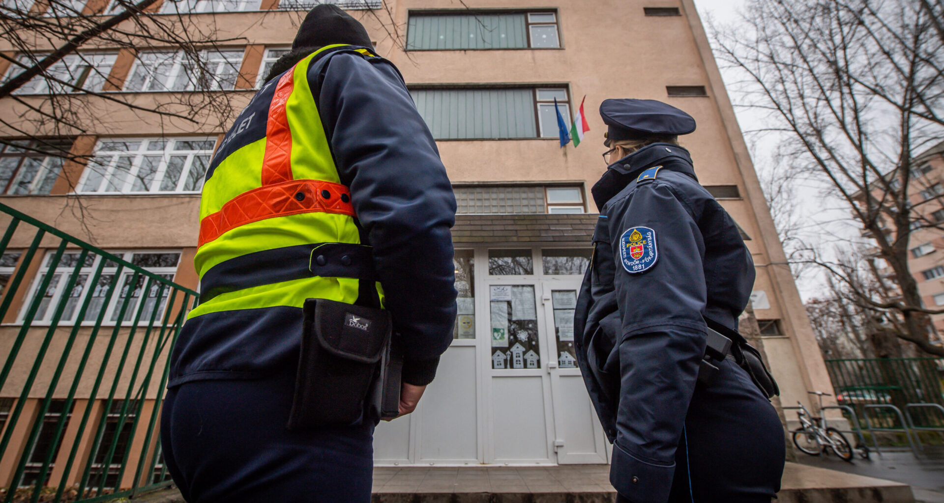 Ukrainian Refugee Threatens to Blow Up Eight Schools in Hungary