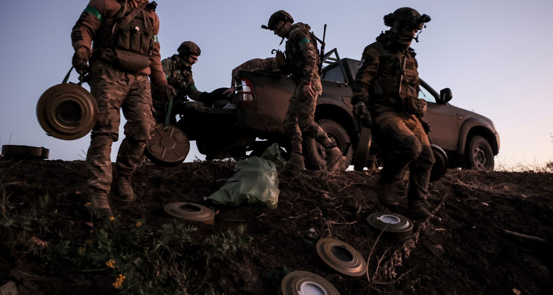Why is Ukraine withdrawing from the Ottawa Treaty banning landmines? | Russia-Ukraine war News