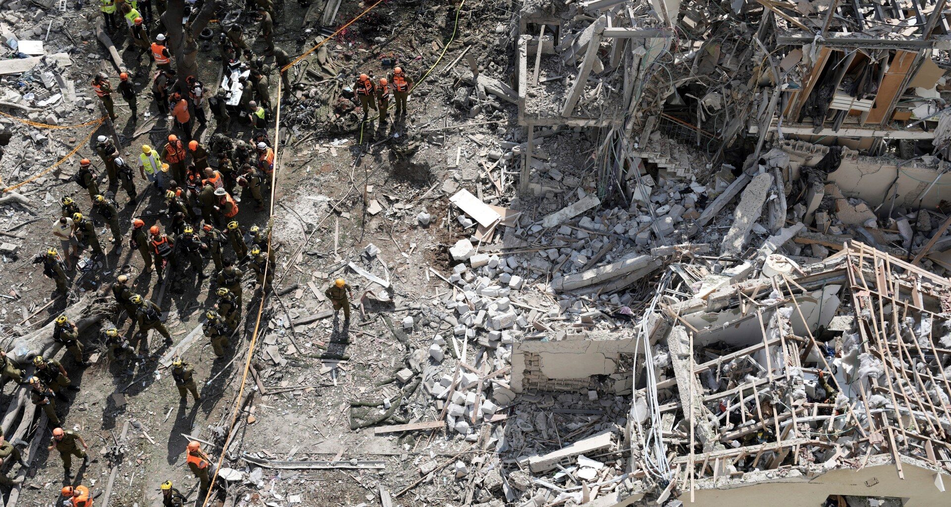 Iran, Israel trade missiles as US bombing of nuclear sites escalates crisis | Israel-Iran conflict News