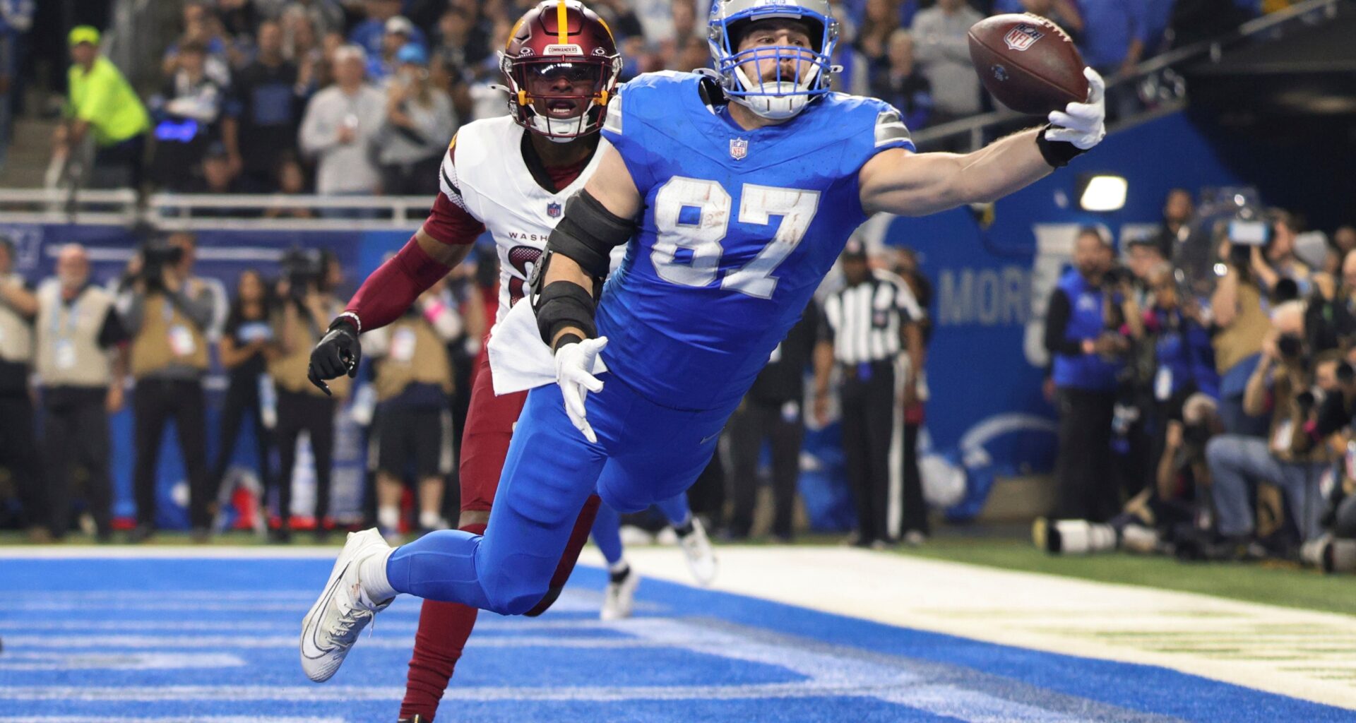Lions' Sam LaPorta, Wife Callahan Blessed By Pope Leo XIV in Photo at Vatican