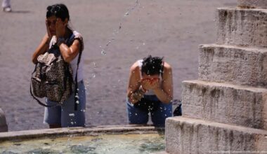 Europe swelters as early summer heat breaks records