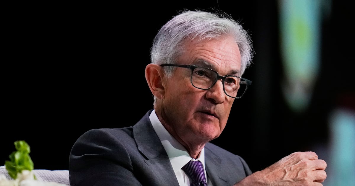 Fed officials left in limbo as tariffs complicate rate decision