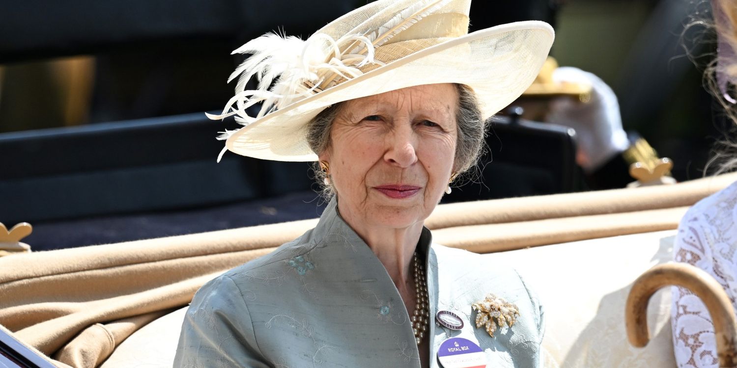 Princess Anne’s Carriage Suffers Mishap at Royal Ascot, Forcing a Delay of Proceedings