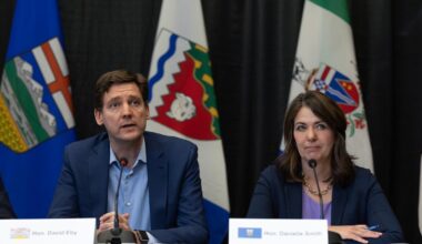 Alberta Premier Smith ‘going to convince’ B.C.’s Eby to build pipeline through their provinces - CTV News