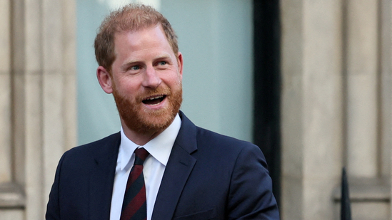 Sources indicate Prince Harry's desire to return to the Royal Family, focusing on securing royal titles for his children, despite doubts from royal aides regarding the likelihood of their reintegration. REUTERS/Isabel Infantes/File Photo(REUTERS)