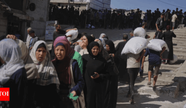 Israeli airstrikes kill 34 in Gaza: Trump eyes truce ‘within a week’; UN aid looted