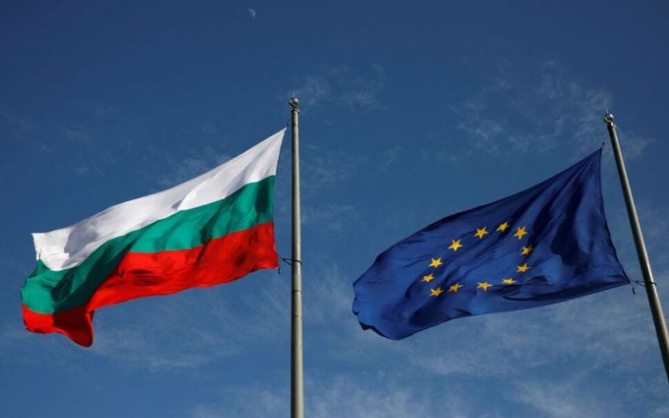 EU gives Bulgaria green light to adopt euro from start of 2026