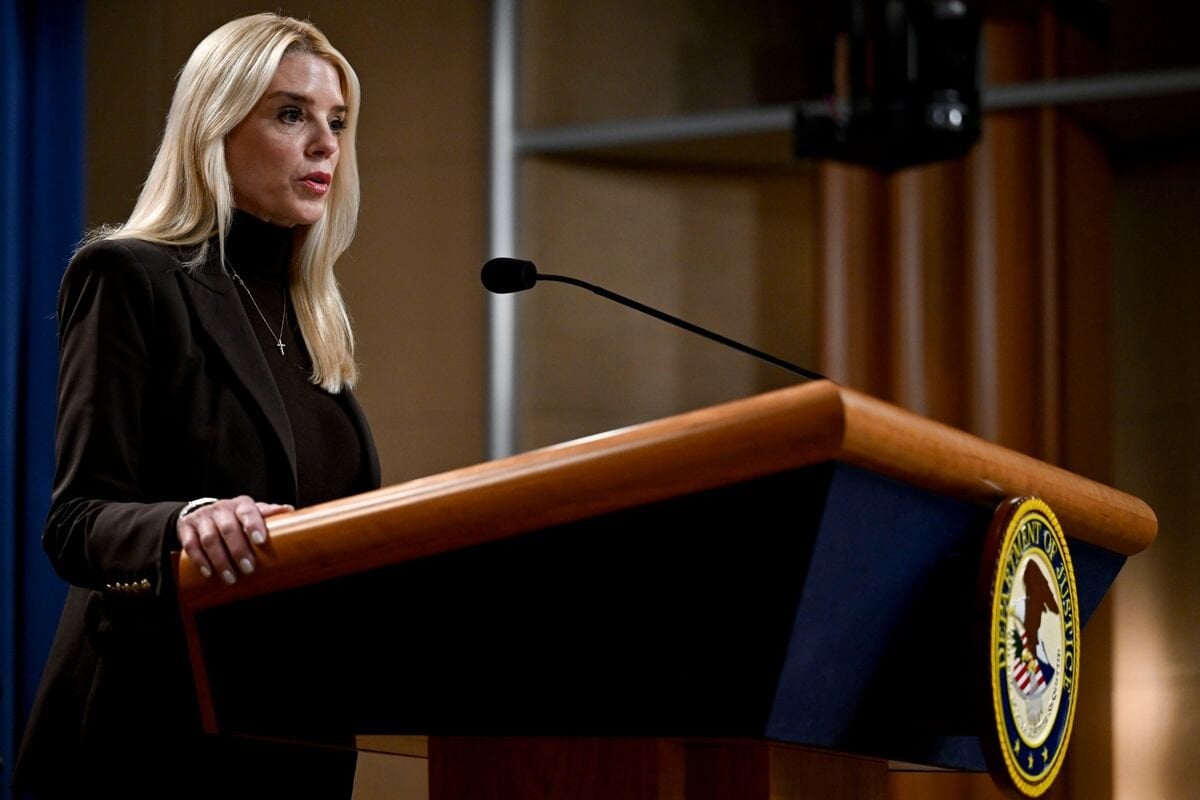 Democratic Senators Want Bondi to Explain Crime Unit's Closure