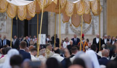Thousands of faithful lined the streets of Rome for the feast of Corpus Christi, as Pope Leo carried the monstrance in procession.